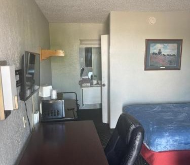 Amarillo Apartment | Double Bed Hotel Room 316