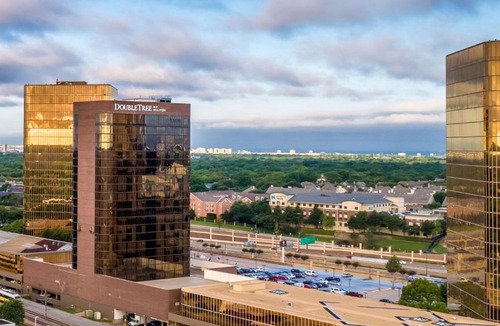 Dallas Hotel | DoubleTree by Hilton Hotel Dallas Campbell Centre