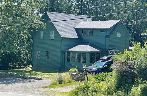 Blue Hill House | Downtown Blue Hill - best place in town