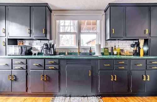 Chillicothe House | Downtown Chillicothe | Walk to Historic District | Free Parking | 5,800+ Reviews
