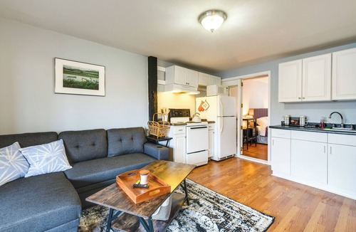 Hallowell Apartment | Downtown Hallowell Retreat w/Water Views!