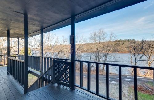 Hallowell Apartment | Downtown Hallowell Retreat w/Water Views!