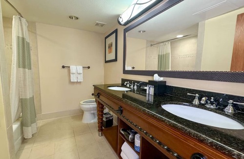 Western Division Hotel | Downtown Laredo Stay with Two Pools, Airport Shuttle, Grill & Hot Tub