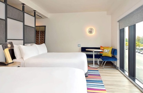 Portland Hotel | Downtown Portland Retreat | 3 Units | Near Breweries & Scenic Harbor!