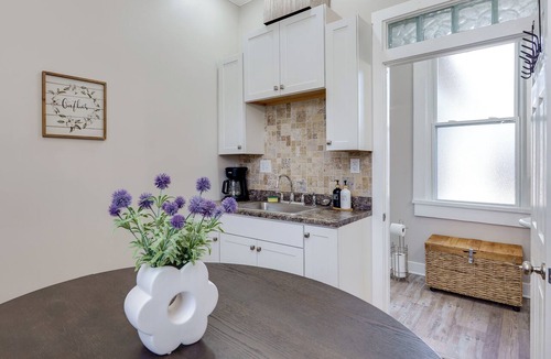 South Park Apartment | Downtown Private Studio w/Kitchenette-near UD