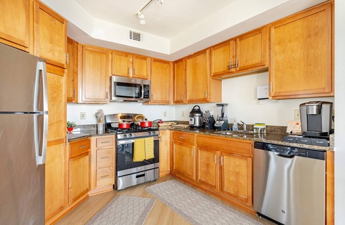 Downtown Apartment | Downtown Silver Spring Walkable Metro Skyline Balcony Corner Suite Luxe Pad