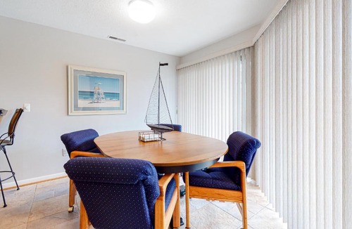 Fenwick Island Hotel | East of the Sun --- 39770 East Sun Dr #112
