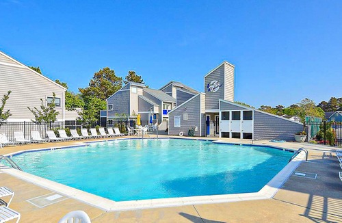 Fenwick Island Condo | East of the Sun condo with WiFi, central AC, pool and tennis - walk to beach