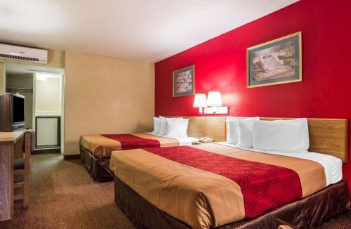 Eagan Park Cabin | Econo Lodge Atlanta College Park