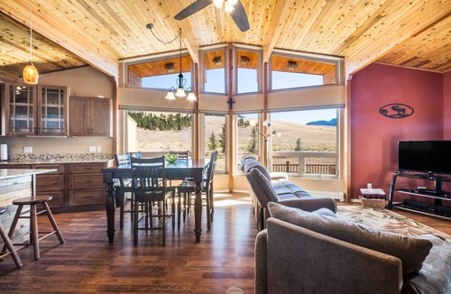 Eagle Nest Cabin | Elk View Lodge - Eagle Nest Cabin