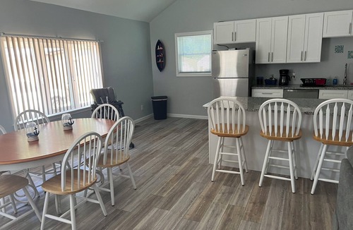 West Beach Cottage | Enjoy fishing, the beach, or nights around the firepit. Minutes to boat ramp.