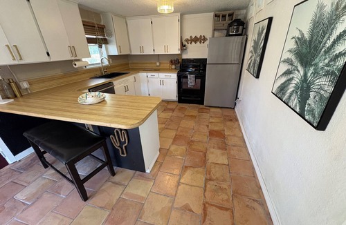 Ingleside House | Enjoy this spacious eclectic home away from home. Great Location!