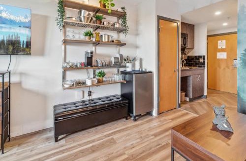 Edray House | ES326 Super Cute Village Studio Condo Slope View