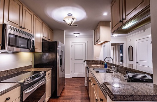 Lake Oconee Condo | Escape to this Reynolds Lake Oconee two bedroom condo nestled in nature.