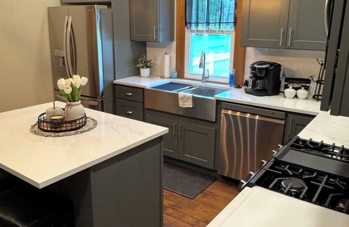 Ashville House | Excellent 4-bedroom house with AC in charming Ashville