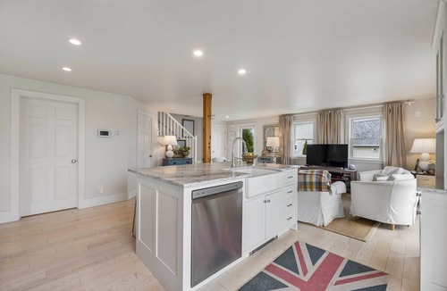 Biddeford Pool House | Exquisite Waterfront Retreat - Lindsay