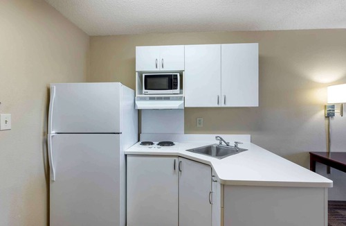 Park Central Hotel | Extended Stay America Suites Dallas Greenville Avenue