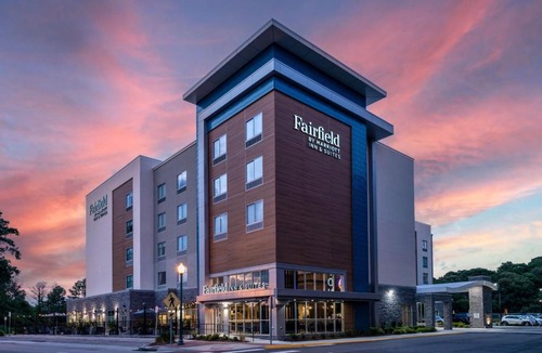 North Central Hotel | Fairfield by Marriott Inn & Suites Virginia Beach Town Center