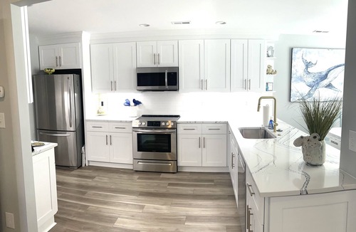 Keys Of Marsh Harbor House | Family Beach Getaway, Sleeps 10,Community Pool,Beach Shuttle,Steps to Water Park