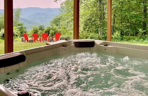 Edray Cabin | Family Cabin Near Snowshoe: Hot Tub, Sauna, Game Room & Mountain Views
