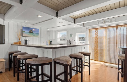 Selbyville House | Family Friendly Waterfront Retreat - Dogs Allowed & Off-Season Discounts