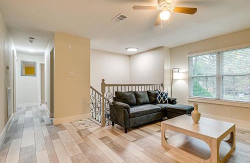 Grogan's Mill House | Family Retreat w/Pool Table Near the Woodlands!