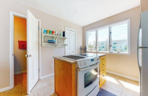Fenwick Island House | Fenwick Island townhome - oceanfront location, 3 decks, fast WiFi, & W/D