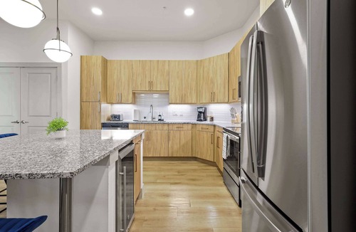 Far North Dallas Apartment | FIFA Stay Modern 2BR Galleria Dallas with Amenities