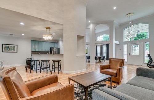 Las Colinas House | Fire Pit + Spacious Yard: Irving Family Home