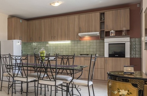 Medici Apartment | Four-bedroom apartment with a swimming pool Medići, Omiš (A-7461-a)