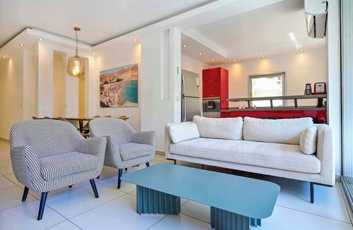 Tel Aviv Promenade Apartment | Fragrant Flower 3BR by HolyGuest - Free Parking
