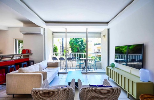 Tel Aviv Promenade Apartment | Fragrant Flower 3BR by HolyGuest - Free Parking
