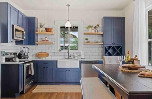 Stonewall House | Fredericksburg Farmhouse, Wine Country, Hot Tub