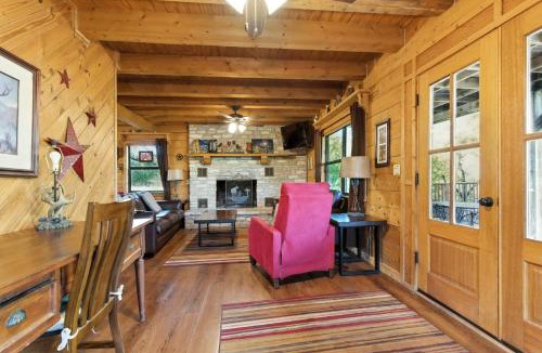 Leakey House | Frio Rivers Edge in the Heart of Hill Country