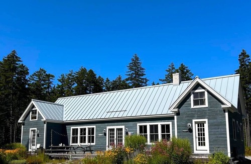 Tenants Harbor House | Gorgeous 5-bedroom house on St. George's river perfect for your getaway