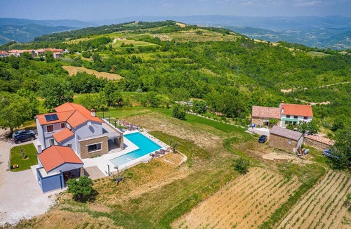 Kircija House | Gorgeous home in Pazin