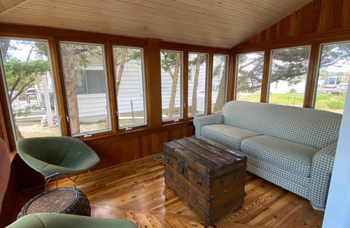 Slaughter Beach Cottage | GORGEOUS, RECENTLY RENOVATED, WATERFRONT COTTAGE