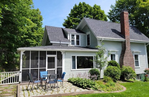 Boothbay Harbor House | HARBOR HIDEAWAY | WALK TO TOWN | BOOTHBAY HARBOR | HIDDEN GEM