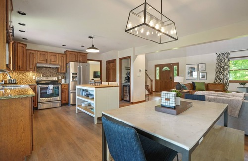 Laurelville Cabin | Hillside Lodge | Hocking, Hot Tub, Lake, Game Room