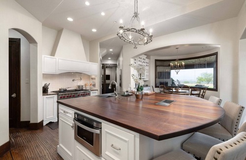 Parker County House | Hilltop Estate in Aledo with Pool, Hot Tub, Outdoor Kitchen & 100-Acre Views