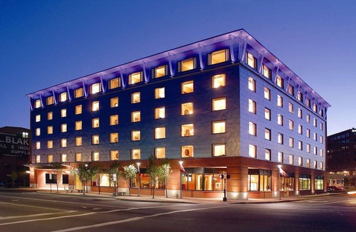 Old Port Hotel | Hilton Garden Inn Portland Downtown Waterfront