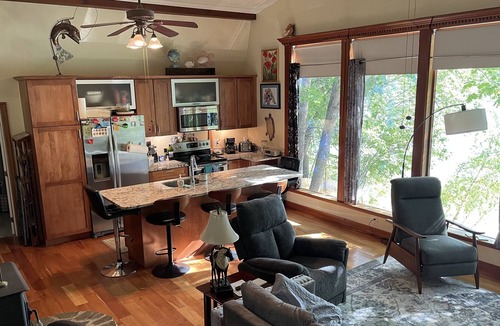 Oxford House | Hogan Pond Chalet