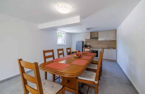 Tribalj House | Holiday home with pool and air conditioning