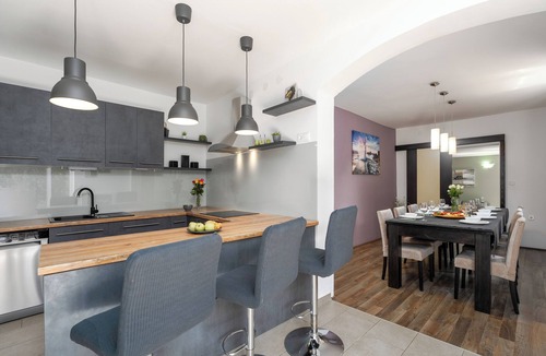 Tar-Vabriga House | Holiday home with pool, up to 12 people, 5 bedrooms, quiet location