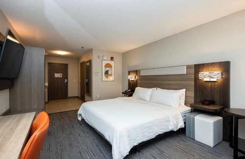 Marysville Hotel | Holiday Inn Express Hotel and Suites Marysville by IHG