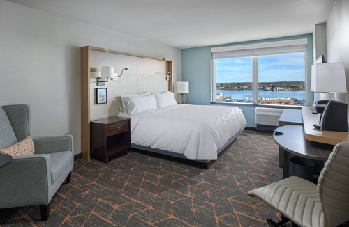 Downtown Portland Hotel | Holiday Inn Portland-By the Bay by IHG
