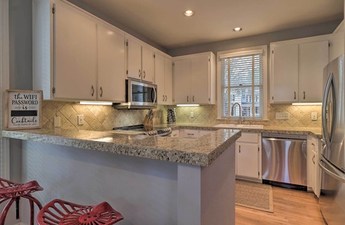 Eatonton Cottage | Home Overlooking Lake Oconee w/Resort Amenities!