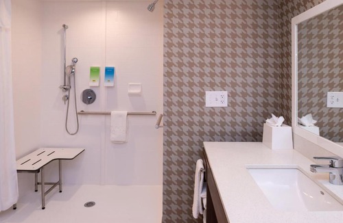 Columbus Hotel | Home2 Suites By Hilton Columbus/West, OH