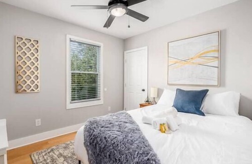 Weinland Park House | HUGE NEW CONDO IN THE HEART OF ITALIAN VILLAGE
