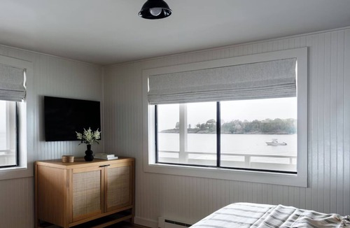 Ocean Point Hotel | Idyllic Oceanfront Room Ideal for Quiet Beach Retreats | with Seasonal Pool